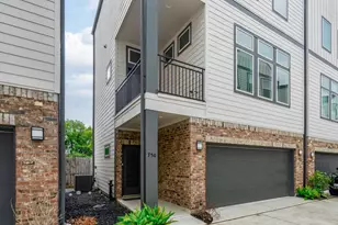 756 W Donovan St, Houston, TX 77091 - Photo 2