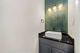 4624 Mayflower St, Houston, TX 77033 - Photo 12