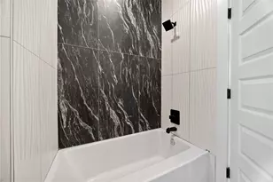 4624 Mayflower St, Houston, TX 77033 - Photo 24