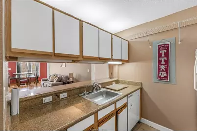 525 Southwest Parkway #302, College Station, TX 77840 - Photo 6