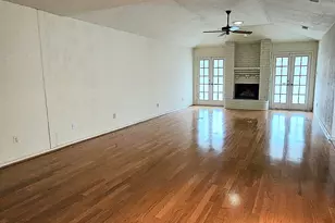 14118 Sandfield Dr, Houston, TX 77077 - Photo 8