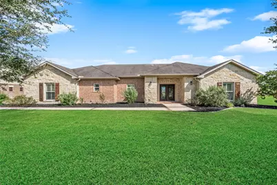 135 Wellspring Boulevard, Victoria, TX 77904 - Photo 1