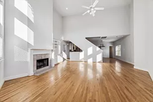 9710 Riddlewood Ln, Houston, TX 77025 - Photo 2