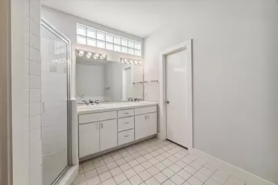 9710 Riddlewood Lane, Houston, TX 77025 - Photo 16