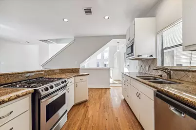 9710 Riddlewood Lane, Houston, TX 77025 - Photo 6