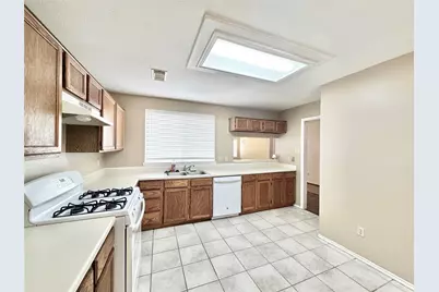 16827 Ashbridge Court, Spring, TX 77379 - Photo 4