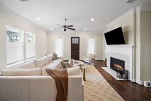 8811 Kolbe Bend Ln, Houston, TX 77080 - Photo 4