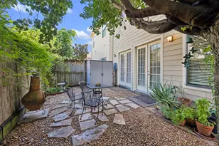 1514 Campbell Rd, Houston, TX 77055 - Photo 2