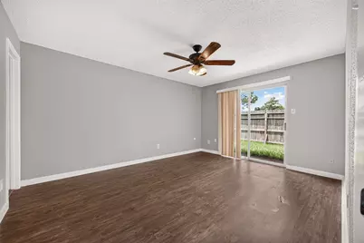 10814 Parkland Woods Drive, Sugar Land, TX 77498 - Photo 16