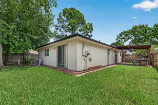 10814 Parkland Woods Dr, Sugar Land, TX 77498 - Photo 28