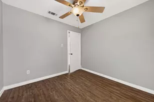 10814 Parkland Woods Dr, Sugar Land, TX 77498 - Photo 20