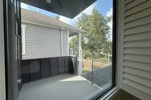 1015 E 27th St, Houston, TX 77009 - Photo 10