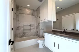 1015 E 27th St, Houston, TX 77009 - Photo 16