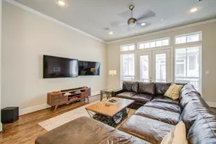 243 W 27th St, Houston, TX 77008 - Photo 12