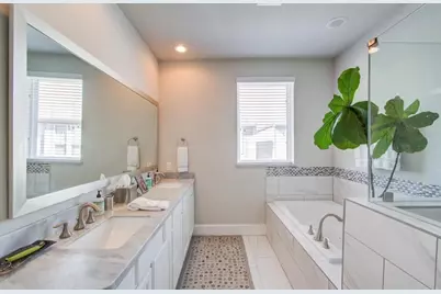 243 W 27th Street, Houston, TX 77008 - Photo 4