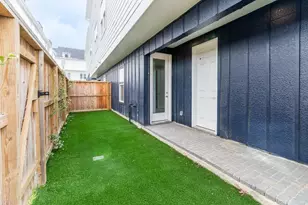 735 Bringhurst St, Houston, TX 77020 - Photo 6