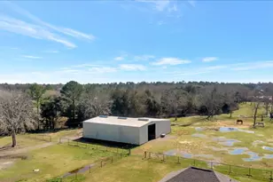 12335 2nd St, Dickinson, TX 77539 - Photo 2