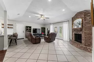 2634 Plymouth Rock Dr, Webster, TX 77598 - Photo 6