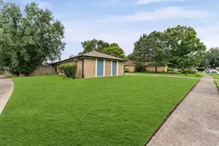 2634 Plymouth Rock Dr, Webster, TX 77598 - Photo 4