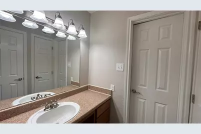 7315 Brompton Street #303B, Houston, TX 77025 - Photo 12