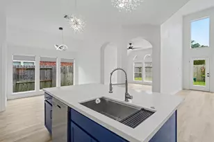 2905 Summer Cape Ct, League City, TX 77573 - Photo 10