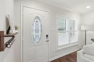 1734 Knightwick Dr, Houston, TX 77008 - Photo 6