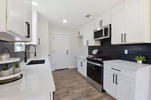 7610 Breda Dr, Baytown, TX 77521 - Photo 18