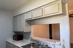 3122 Trail Lake Dr, Houston, TX 77045 - Photo 6