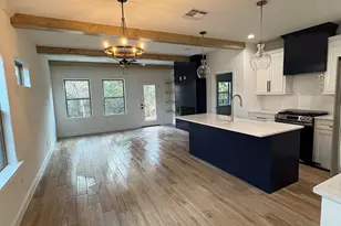 109 Cove Point, Conroe, TX 77356 - Photo 2