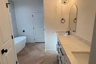 109 Cove Point, Conroe, TX 77356 - Photo 10