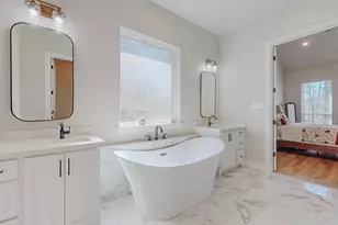 17475 Reserve Dr, Beaumont, TX 77713 - Photo 10