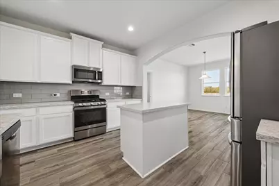 250 Ashley Way, Alvin, TX 77511 - Photo 4