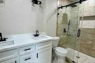 108 Draeger Dr, West Columbia, TX 77486 - Photo 6