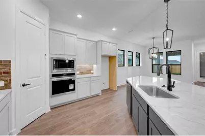 11910 Salty Bend Drive, Mont Belvieu, TX 77523 - Photo 24