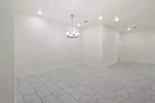 702 Azalea St, Waller, TX 77484 - Photo 10