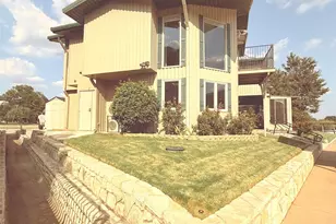 813 Brazos Harbor Cir, Granbury, TX 76048 - Photo 8