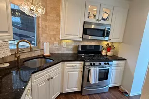 813 Brazos Harbor Cir, Granbury, TX 76048 - Photo 18