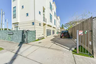 1810 Thompson St, Houston, TX 77007 - Photo 2