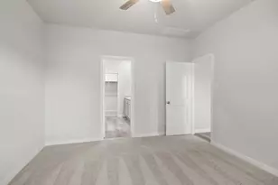 1112 Independence Ave, Bay City, TX 77414 - Photo 8