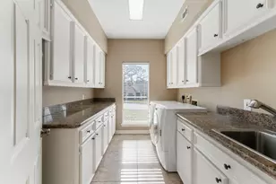 1 Fairmont Ct, Conroe, TX 77304 - Photo 12