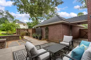 1 Fairmont Ct, Conroe, TX 77304 - Photo 6