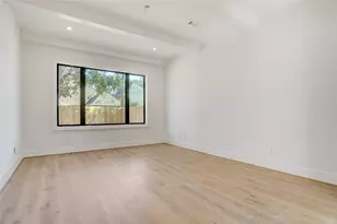 7908 Westwood Dr, Houston, TX 77055 - Photo 8