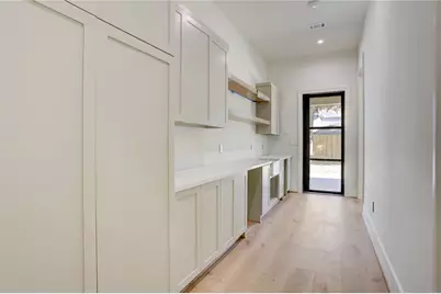 7908 Westwood Drive, Houston, TX 77055 - Photo 10