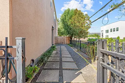 112 White Drive, Bellaire, TX 77401 - Photo 4