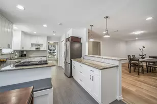 6215 Queensloch Dr, Houston, TX 77096 - Photo 16