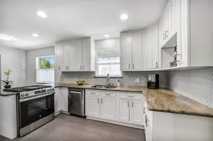 6215 Queensloch Dr, Houston, TX 77096 - Photo 12