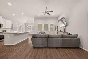 1665 Morgan Trail Dr, Alvin, TX 77511 - Photo 8