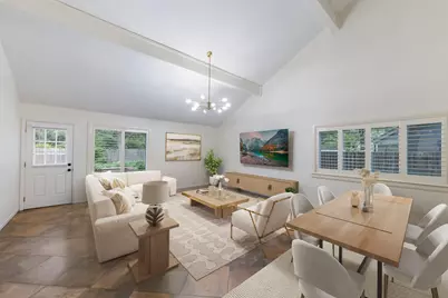 10 Glorybower Court, The Woodlands, TX 77380 - Photo 4