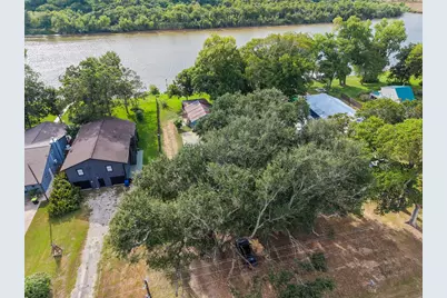 1402 County Road 243, Bay City, TX 77414 - Photo 36