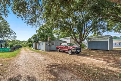1402 County Road 243, Bay City, TX 77414 - Photo 2